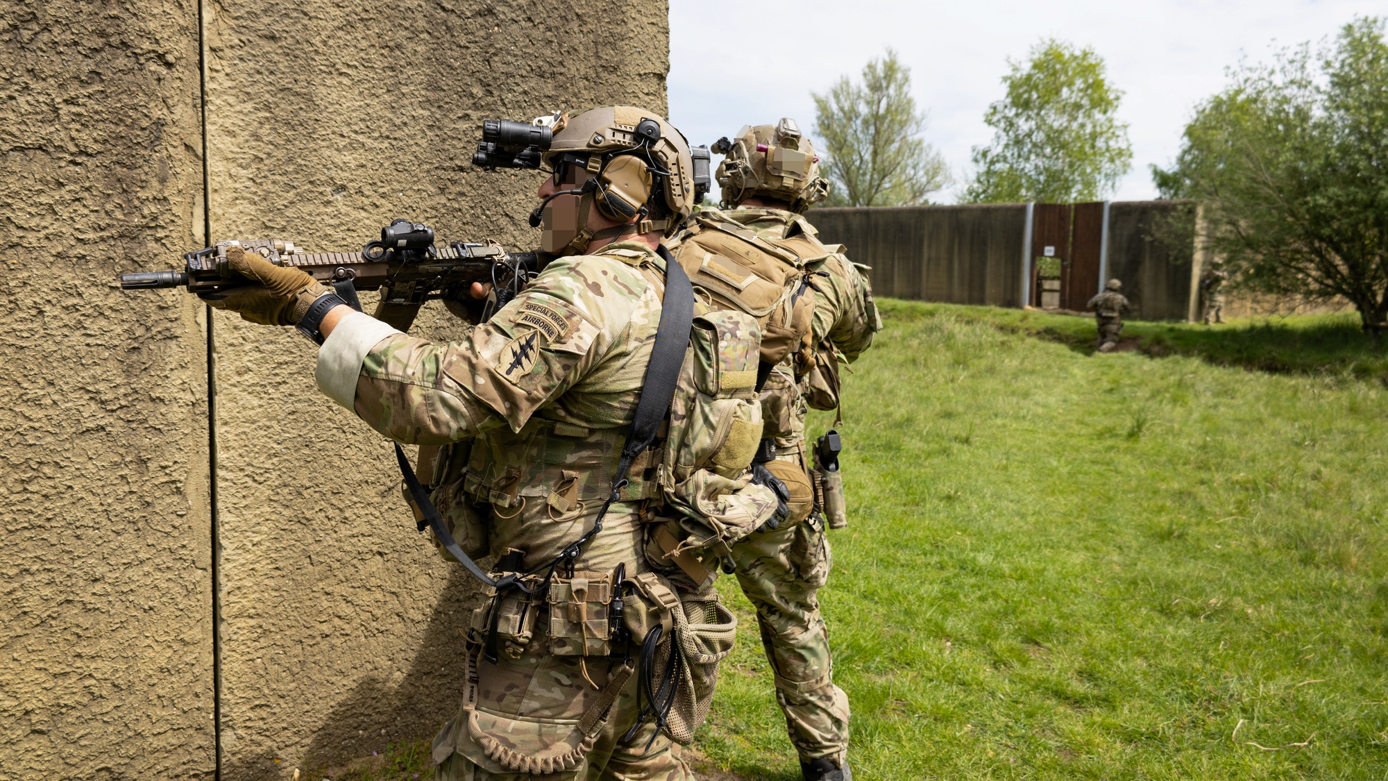 CFT. docking military JK