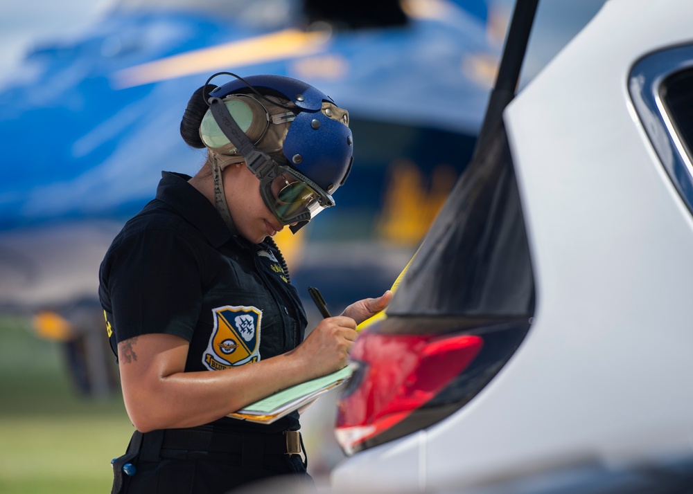 Blue Angels Perform at La Crosse, WI.