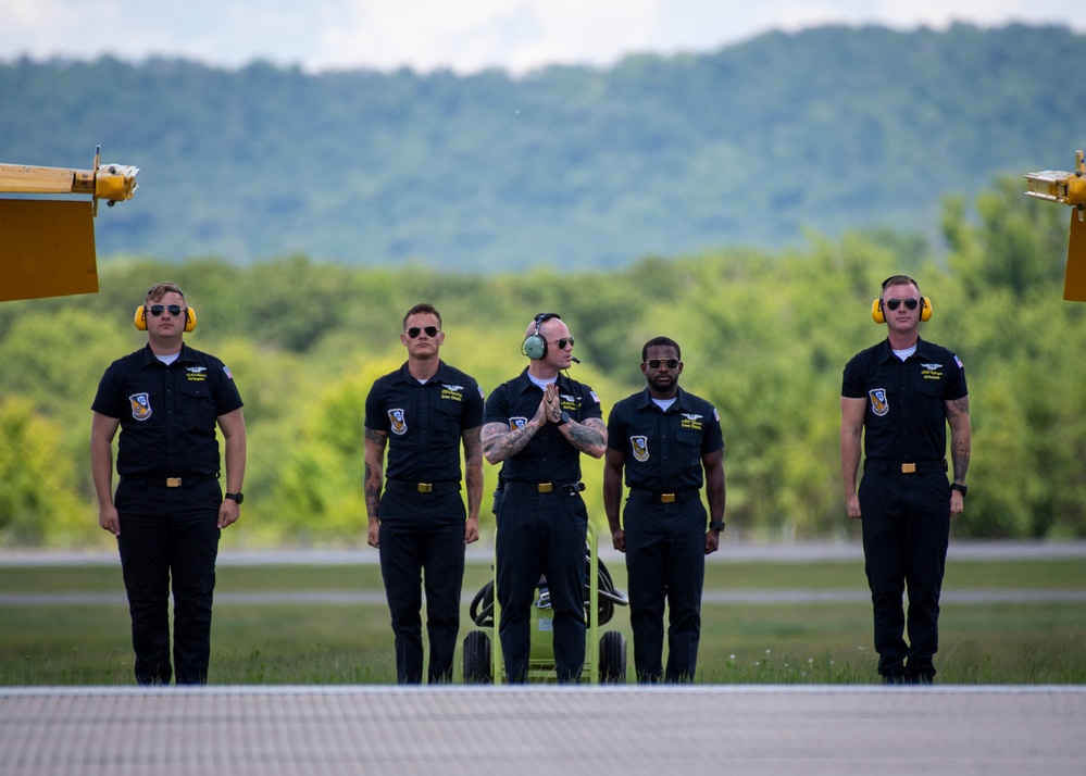 Blue Angels Perform at La Crosse, WI.