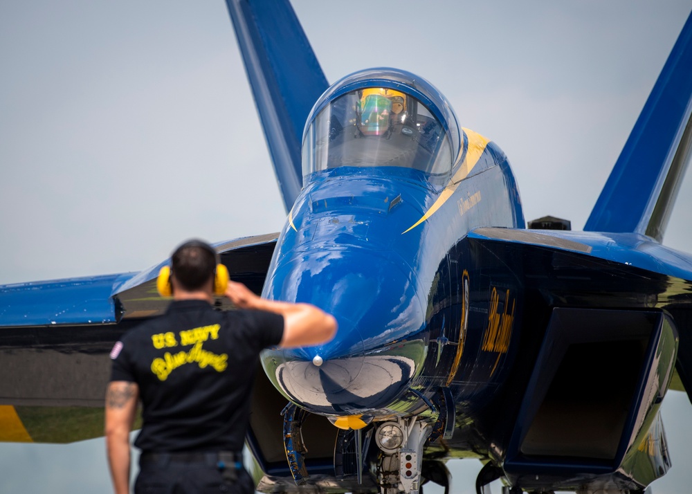 Blue Angels Perform at La Crosse, WI.