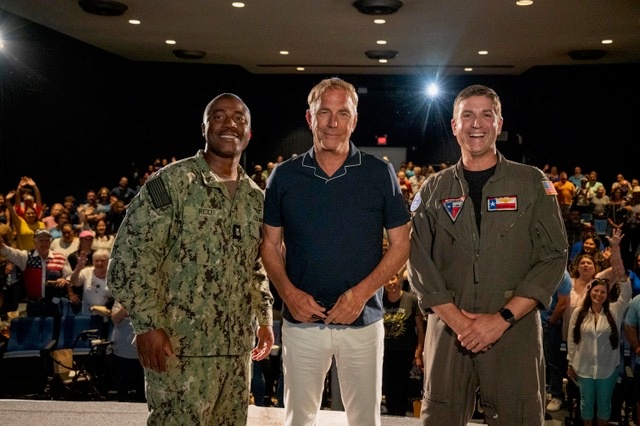 Kevin Costner visits NAS JRB Fort Worth