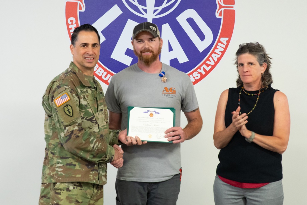 Depot leadership honors award recipients during town hall [Image 17 of 25]