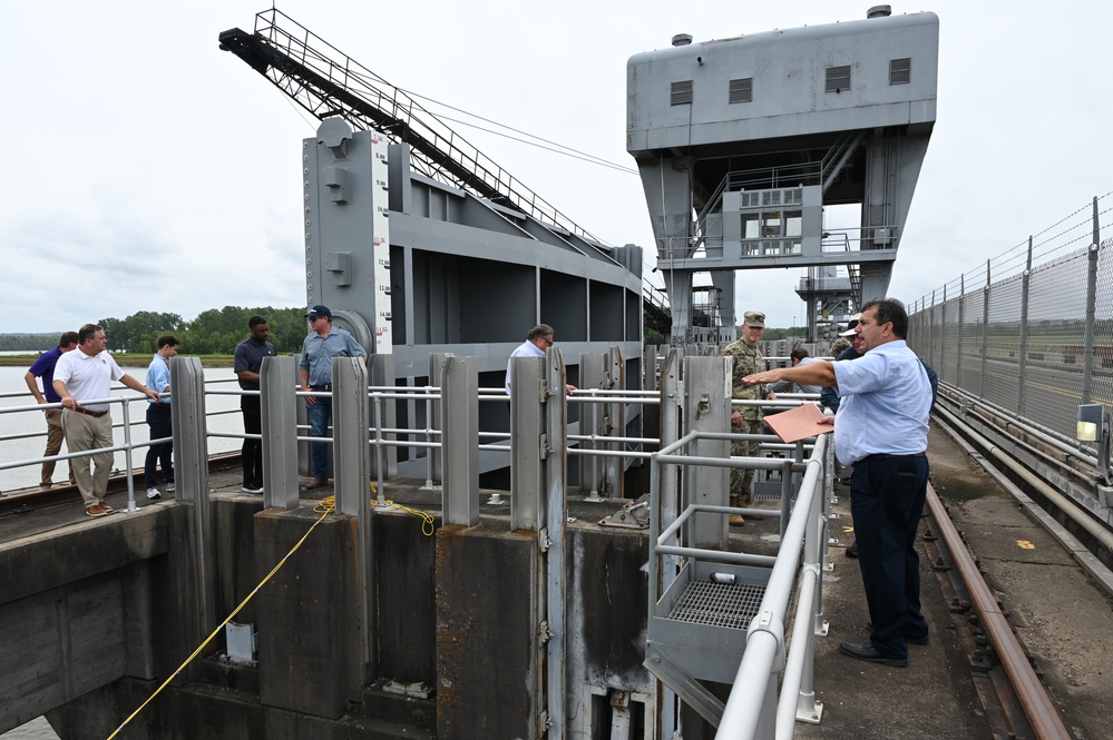 Corps of Engineers provides Louisiana Governor Jeff Landry tour of Old River Control Complex