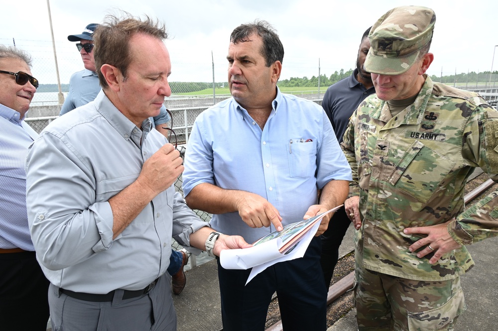 Corps of Engineers provides Louisiana Governor Jeff Landry tour of Old River Control Complex