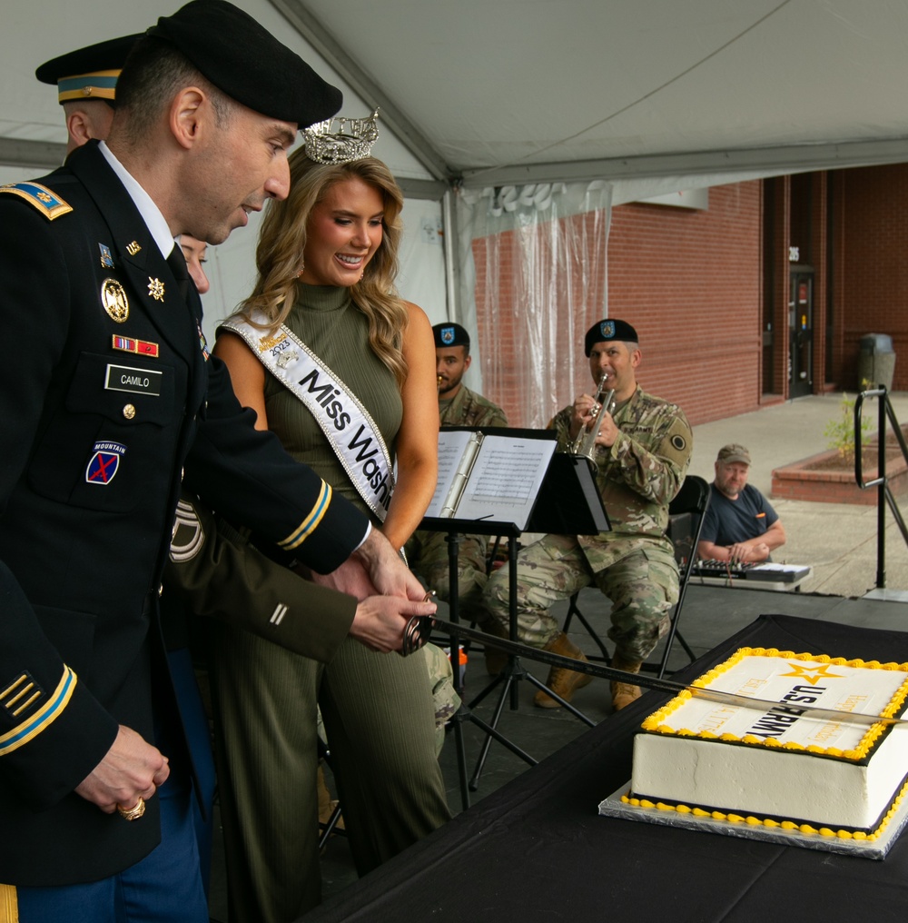 22d Corps Signal Brigade and City of Puyallup Celebrate Army Birthday