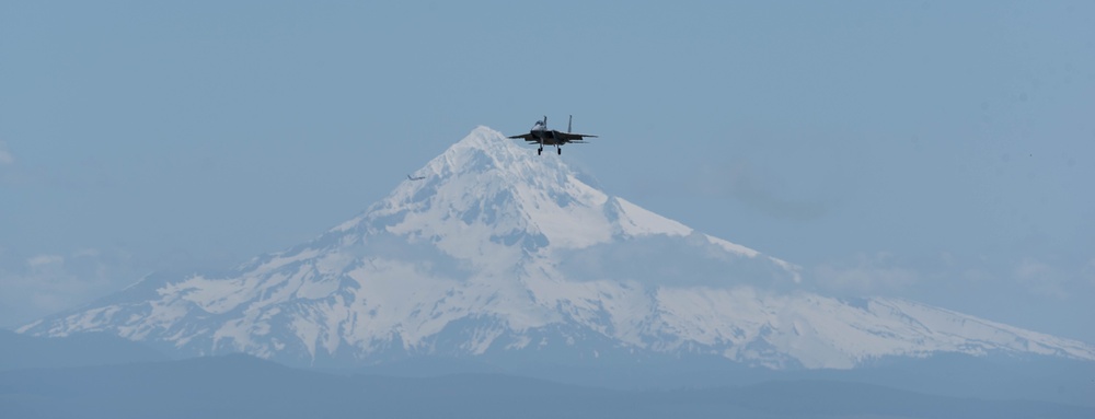 First F-15 EX arrives in Portland, Ore.