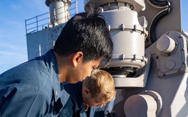 USS Oak Hill Conducts PACFIRE