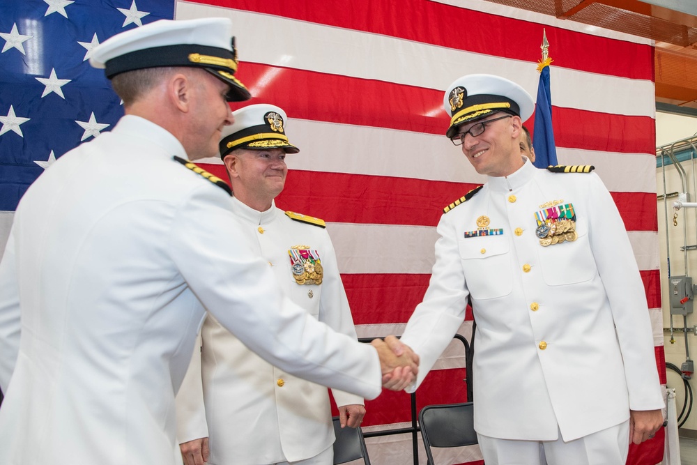 Unmanned Undersea Vehicle Group One Welcomes New Commander