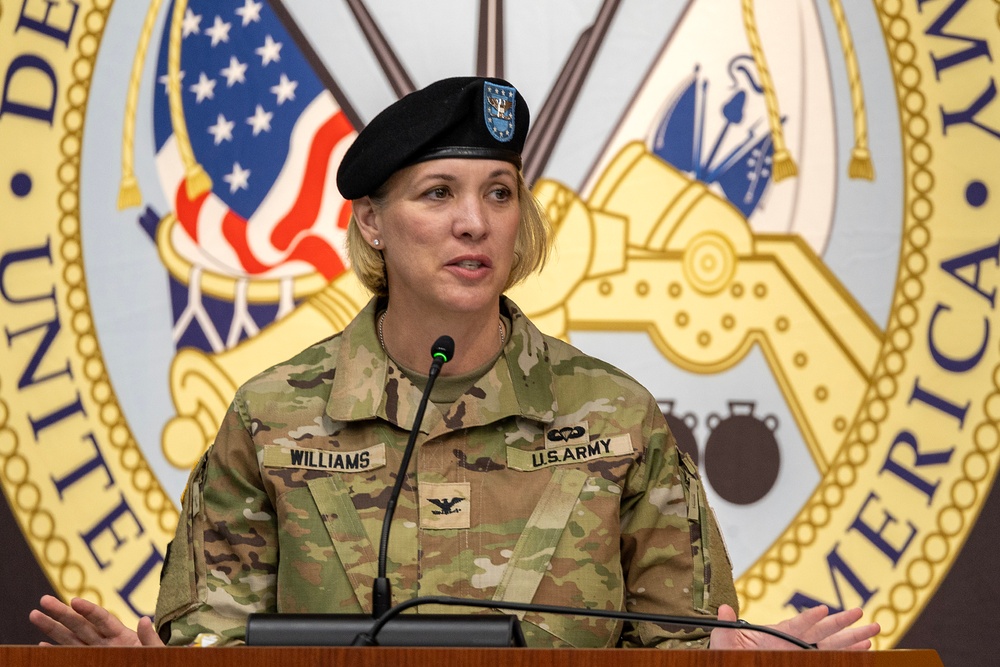 Williams takes command of USAFMCOM