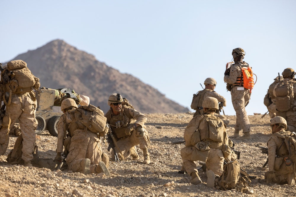 U.S. Marines with 2nd Battalion, 24th Marine Regiment, execute Range 400 at ITX 4-24