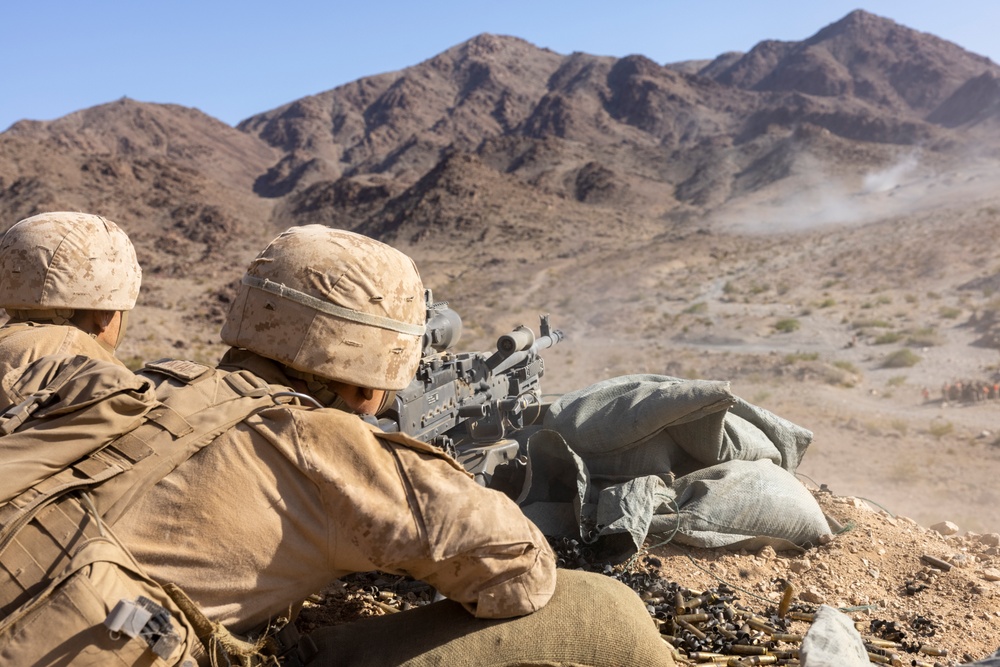 U.S. Marines with 2nd Battalion, 24th Marine Regiment, execute range 400 at ITX 4-24