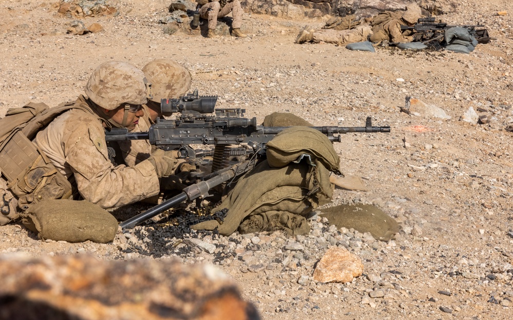 U.S. Marines with 2nd Battalion, 24th Marine Regiment, execute Range 400 at ITX 4-24