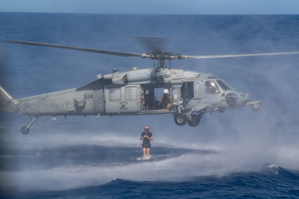 HSC-8 Conducts SAR Training with CSG-9, Theodore Roosevelt