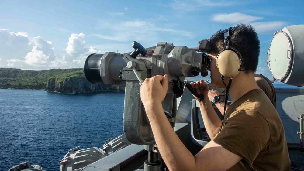 USS Ronald Reagan (CVN 76) arrives in Guam for scheduled port visit