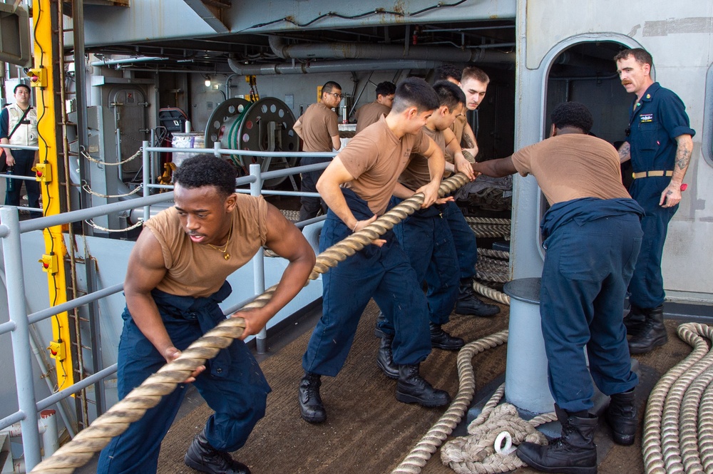 USS Ronald Reagan (CVN 76) arrives in Guam for scheduled port visit
