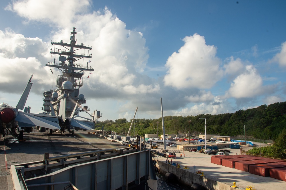 USS Ronald Reagan (CVN 76) arrives in Guam for scheduled port visit