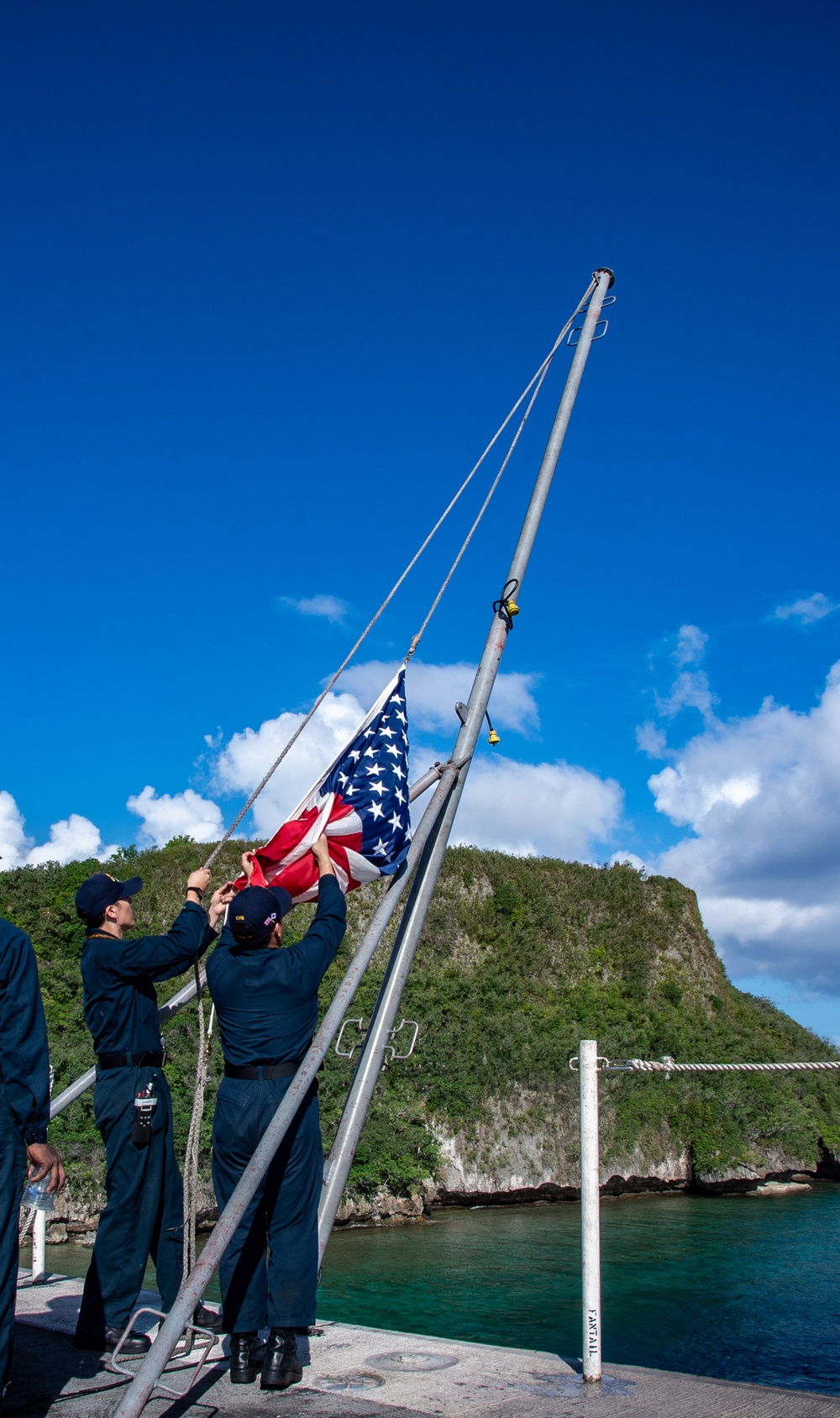 USS Ronald Reagan (CVN 76) arrives in Guam for scheduled port visit