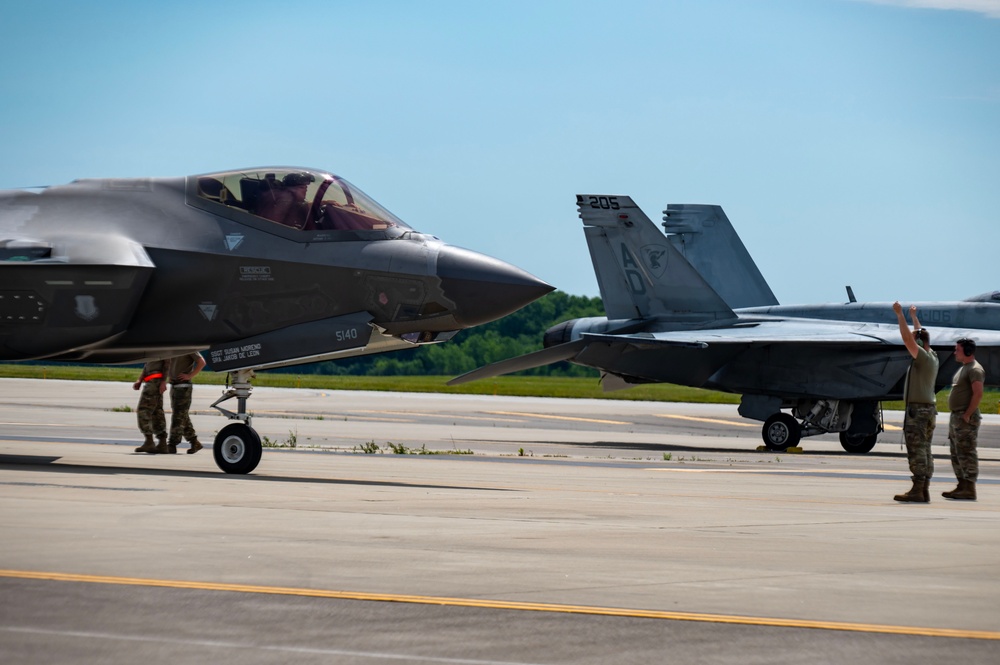 2024 Columbus Air Show heats up the skies