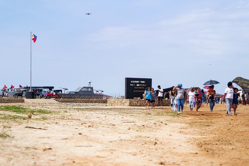 3rd MLR participates in static display with Philippine Marines