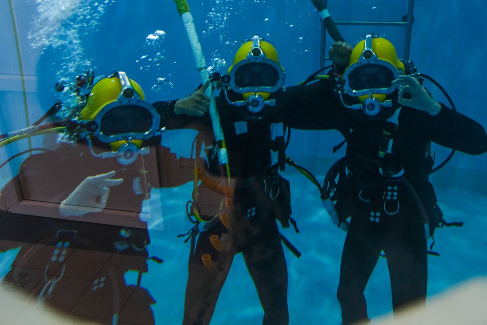 MDSU 2 trains Latvian Navy Divers during BALTOPS 24