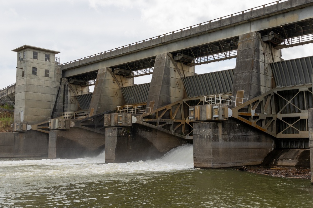 Reregulation Dam at Carters Lake