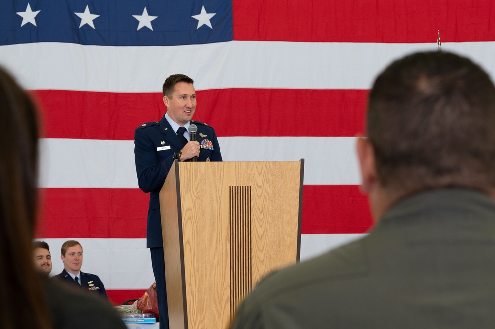 86 OSS welcomes new commander