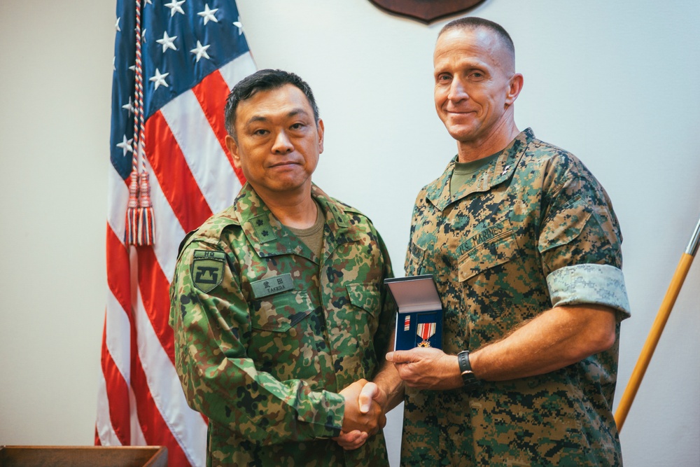 MCIPAC commanding general receives Defense Cooperation Award from JGSDF