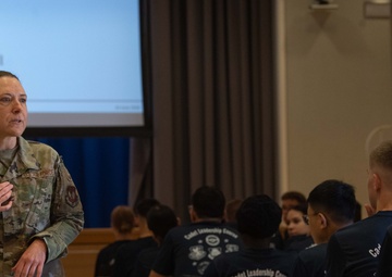 KMC Soldiers, Airmen teach in cadet leadership course
