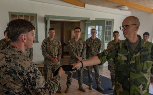 CLB-8 Speak with Distinguished Visitors