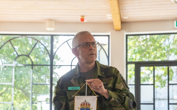 CLB-8 Speak with Distinguished Visitors