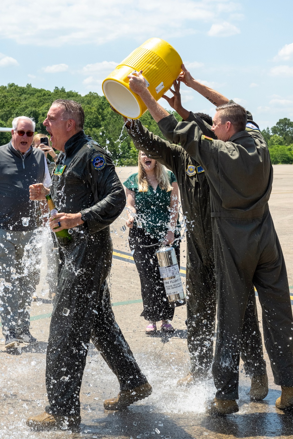 Gen. Minihan takes final flight in C-130, Team Little Rock