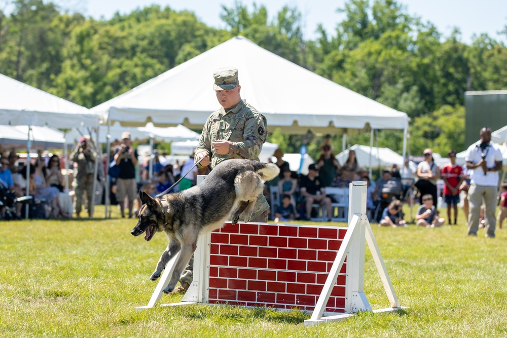 947th Military Police Detachment does a demo for the Army’s 249th Birthday