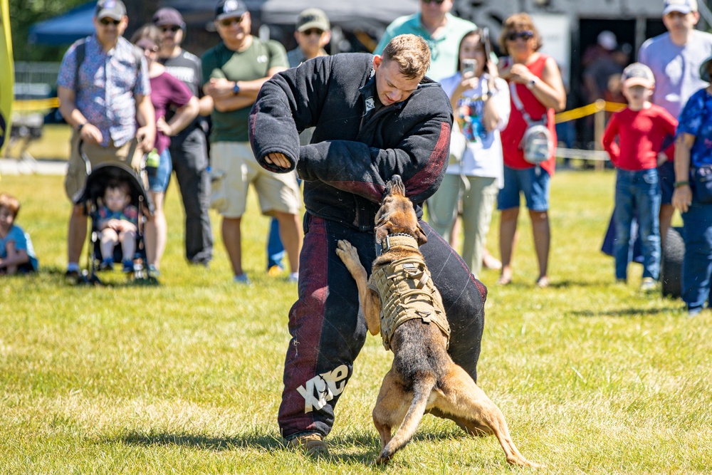 947th Military Police Detachment does a demo for the Army’s 249th Birthday