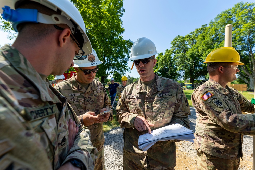 DVIDS - Images - Army Reserve Soldiers flex their skills on federal ...