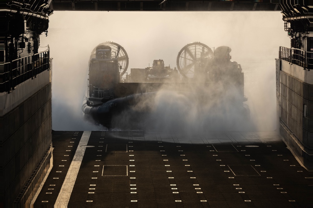 LCAC Operations During MDFW2024
