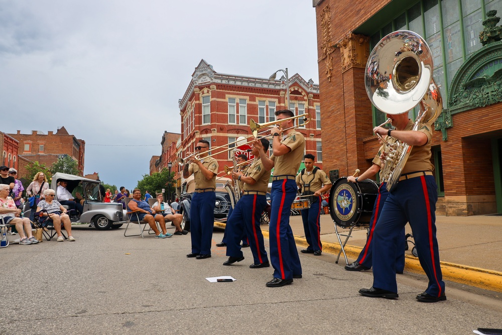 Marine Forces Reserve Band performs at Winona Steamboat Days