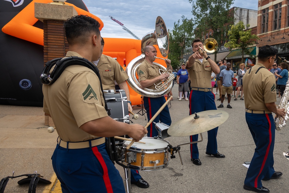 Marine Forces Reserve Band performs at Winona Steamboat Days