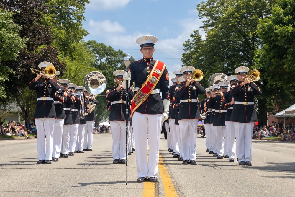 Marine Forces Reserve Band performs at Winona Steamboat Days