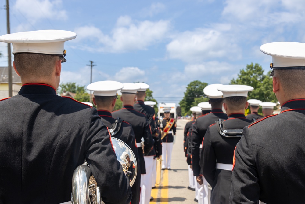 Marine Forces Reserve Band performs at Winona Steamboat Days