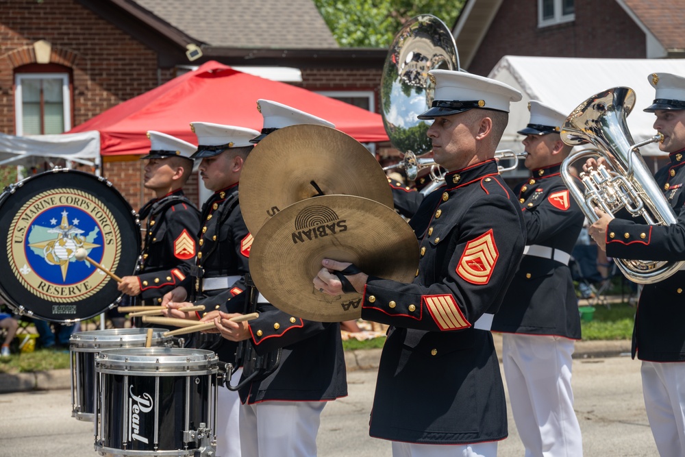 Marine Forces Reserve Band performs at Winona Steamboat Days