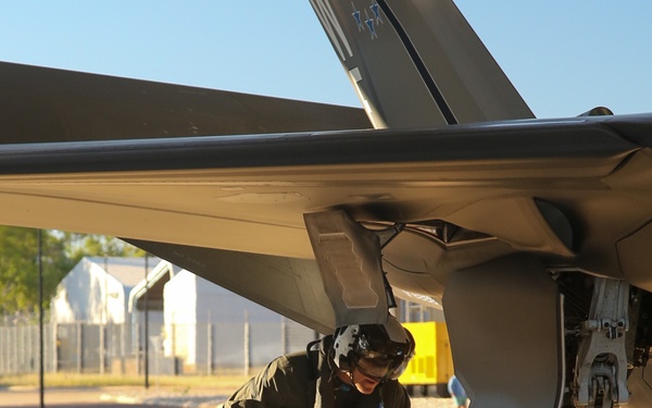 VMFA-214 Black Sheep return to Australia from MASA 24