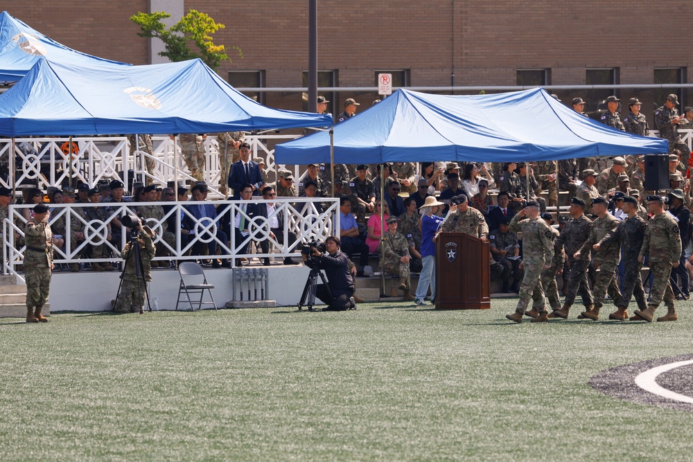 2nd Infantry Division/ROK-U.S. Combined Division Change of Command