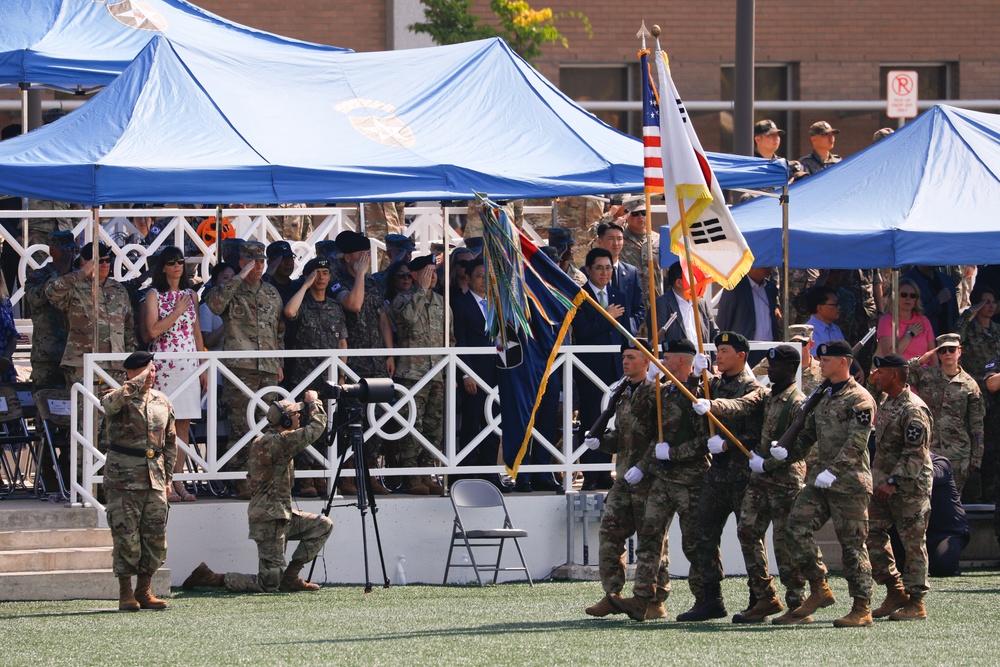 2nd Infantry Division/ROK-U.S. Combined Division Change of Command