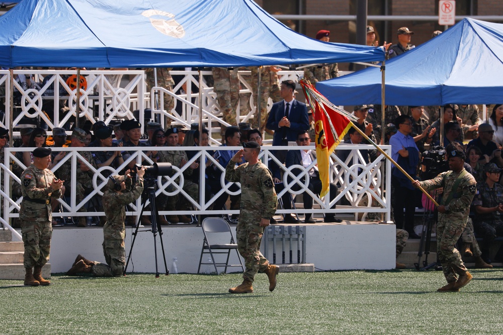 2nd Infantry Division/ROK-U.S. Combined Division Change of Command