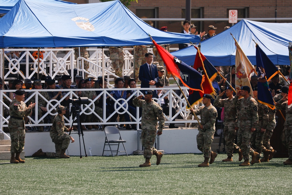 2nd Infantry Division/ROK-U.S. Combined Division Change of Command