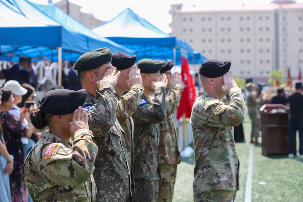 2nd Infantry Division/ROK-U.S. Combined Division Change of Command