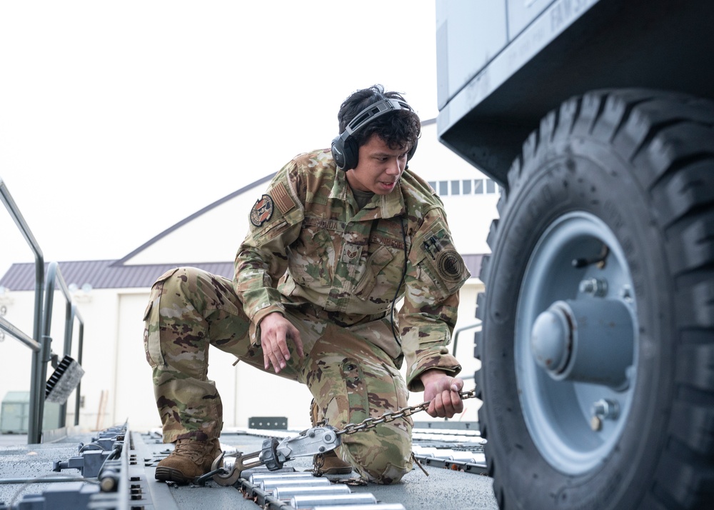 Yokota displays airlift proficiency during Valiant Shield 24