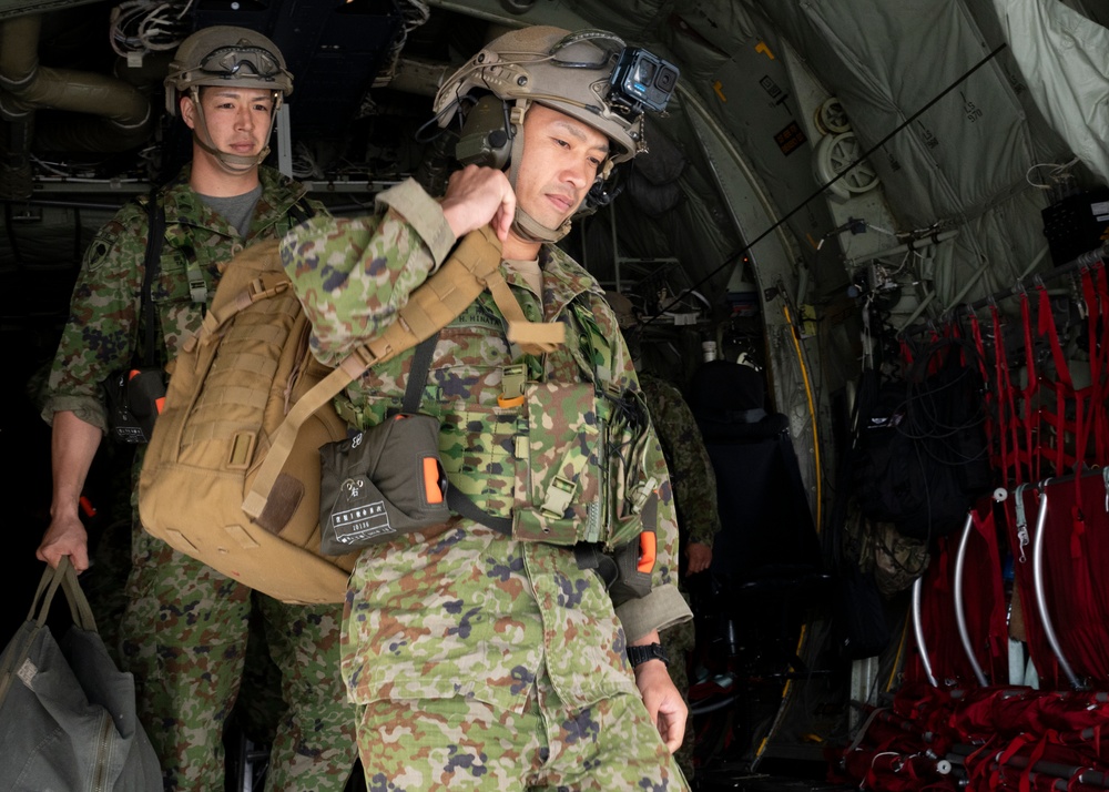 Yokota displays airlift proficiency during Valiant Shield 24