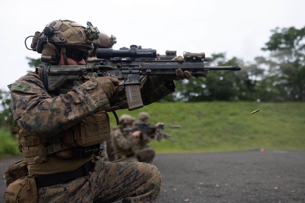 4th Marines Fire away on Unknown Distance and Short Bay Ranges During Fuji Viper 24.3