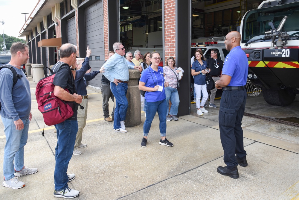 Local business leaders fly in refueling mission